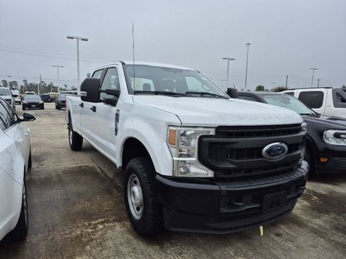 Used 2020 Ford F250 XL w/ Power Equipment Group image 2