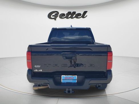 Certified 2025 Toyota Tacoma SR5 AWD/4WD image 6