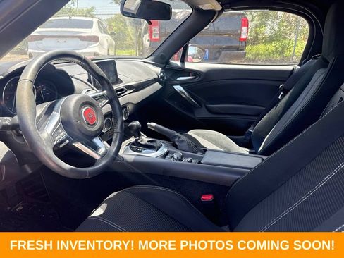 Used 2017 FIAT 124 Spider Classica RWD image 8