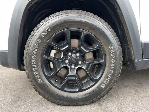 Certified 2022 Jeep Cherokee Latitude w/ Trailer Tow Group image 27