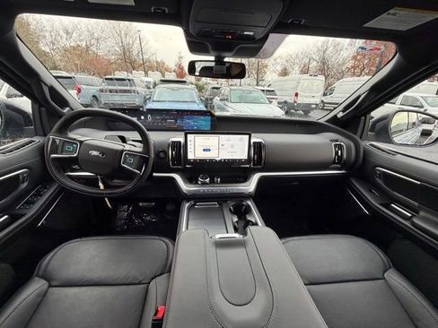 New 2025 Ford Expedition Max Platinum w/ Stealth Appearance Package image 12