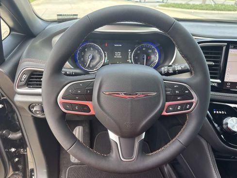 New 2026 Chrysler Pacifica Pinnacle image 22