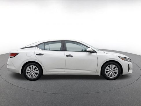 Used 2025 Nissan Sentra S FWD image 16