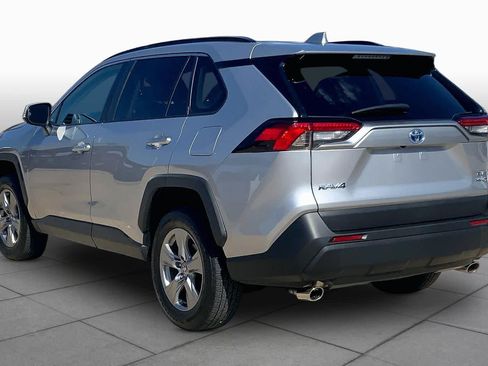 Used 2022 Toyota RAV4 XLE w/ Convenience Package AWD/4WD image 10