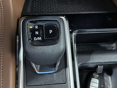 Used 2022 Nissan Pathfinder Platinum w/ Cargo Package AWD/4WD image 31