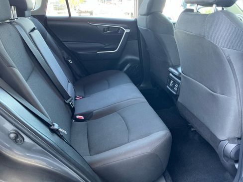 Used 2025 Toyota RAV4 LE AWD/4WD image 18