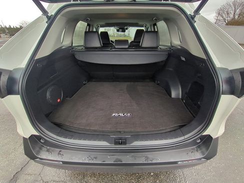 Used 2021 Toyota RAV4 Limited image 6