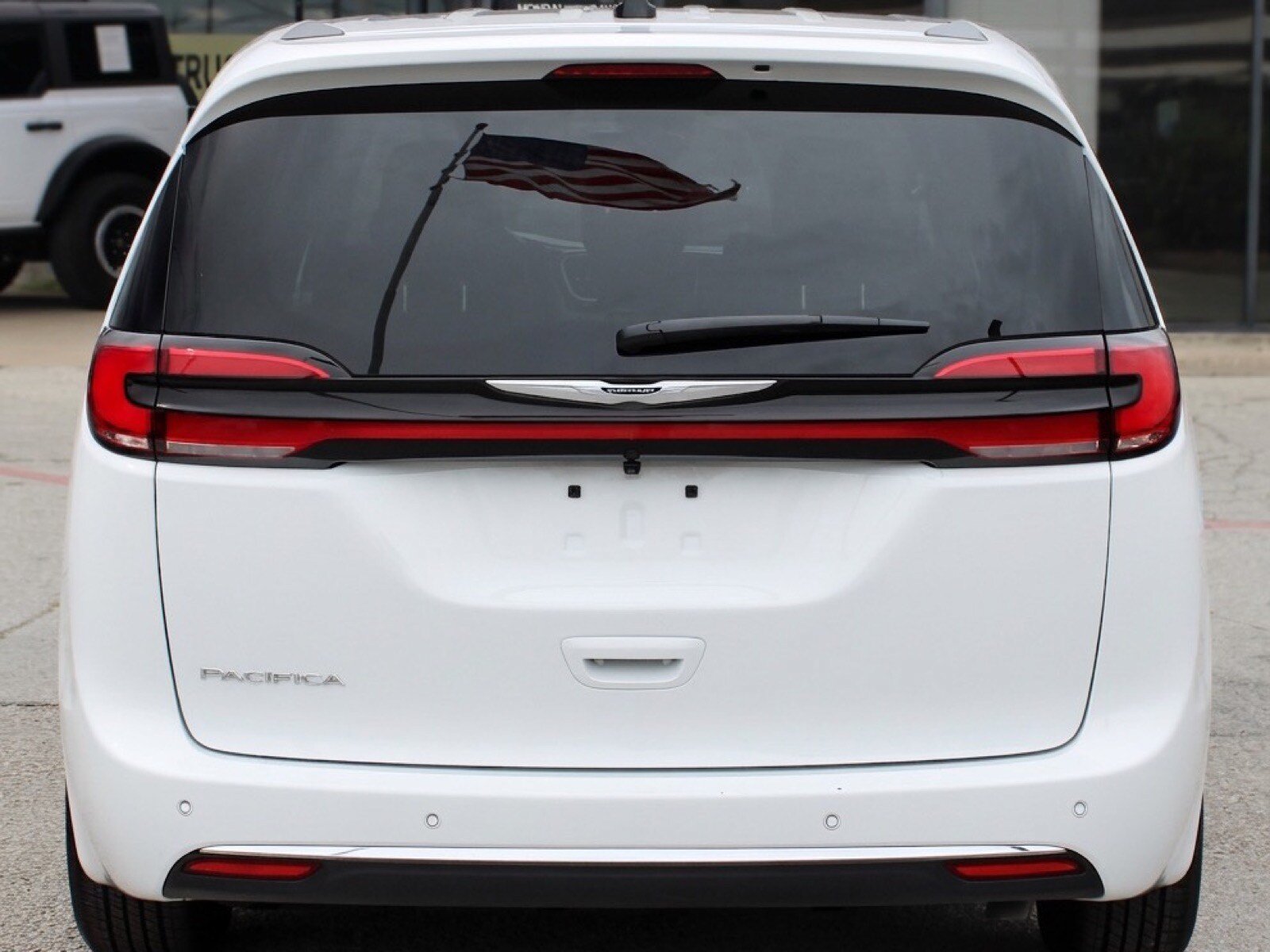Used 2026 Chrysler Pacifica Select FWD image 5