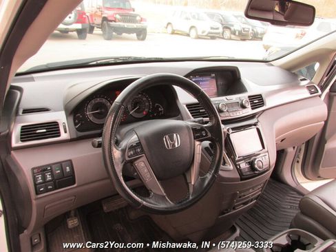 Used 2015 Honda Odyssey Touring Elite image 10
