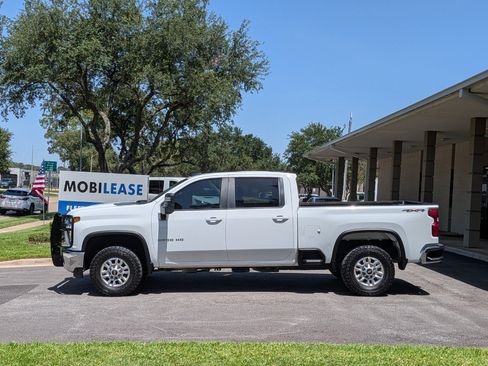 Used 2023 Chevrolet Silverado 2500 LT w/ Advanced Trailering Package AWD/4WD image 8
