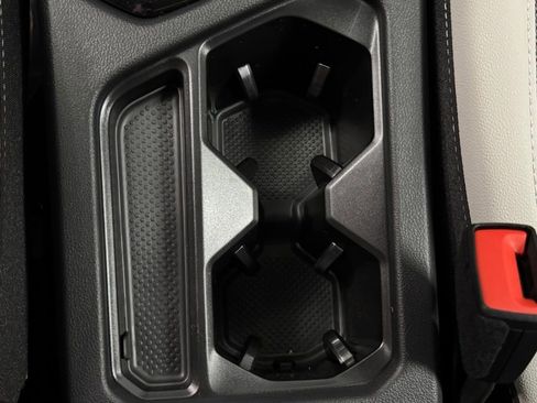 New 2025 Volkswagen Taos SE image 15