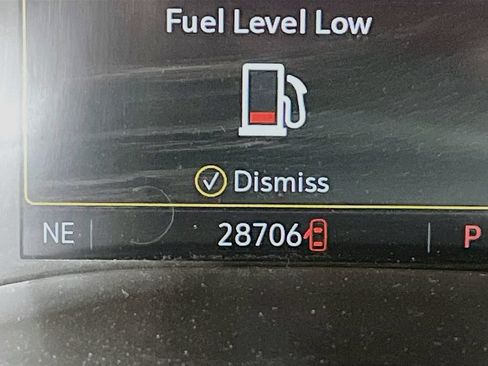 Used 2022 GMC Canyon Denali AWD/4WD image 12