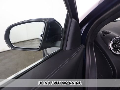 Used 2023 Mercedes-Benz GLA 250 4MATIC w/ Premium Package image 3