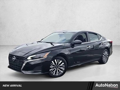 Used 2024 Nissan Altima 2.5 SV