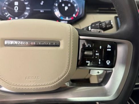 Certified 2025 Land Rover Range Rover Long Wheelbase Autobiography image 19