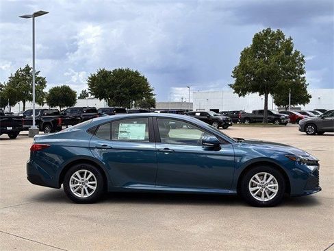 New 2026 Toyota Camry LE w/ Convenience Package FWD image 3
