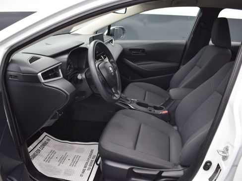 Used 2024 Toyota Corolla LE FWD image 13