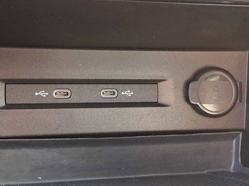 Used 2022 Volkswagen Taos SEL w/ Panoramic Sunroof Package image 21