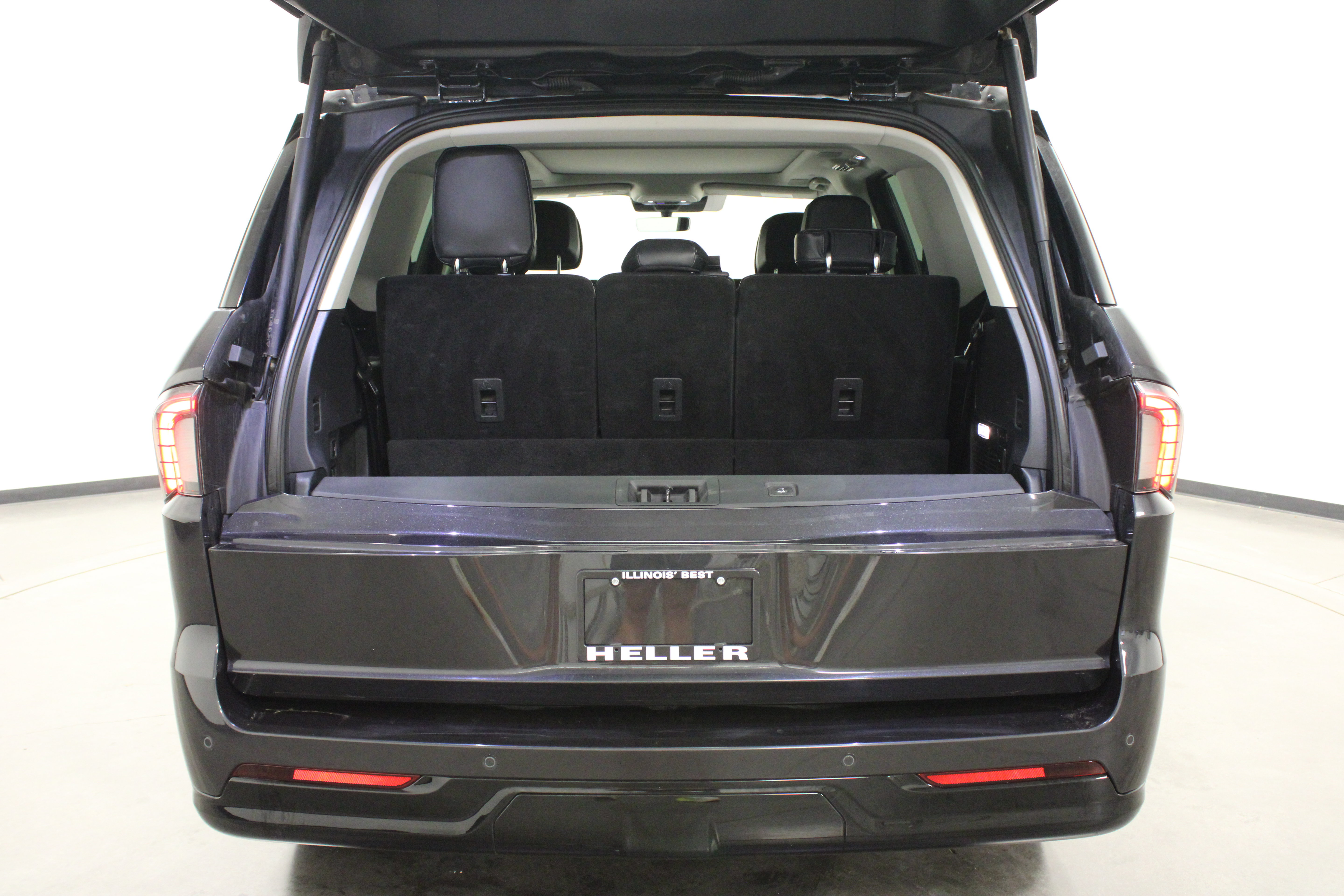 Used 2025 Lincoln Navigator Reserve AWD/4WD image 13