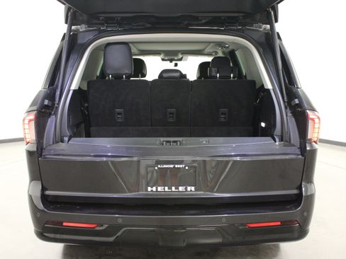 Used 2025 Lincoln Navigator Reserve AWD/4WD image 13