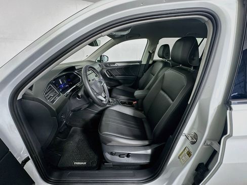 Used 2023 Volkswagen Tiguan SE FWD image 13