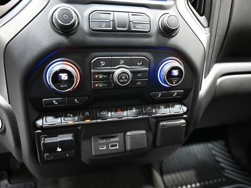 Used 2021 Chevrolet Silverado 1500 LT w/ Convenience Package II image 18