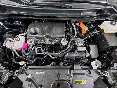 Certified 2024 Toyota Sienna XLE Woodland Edition image 32