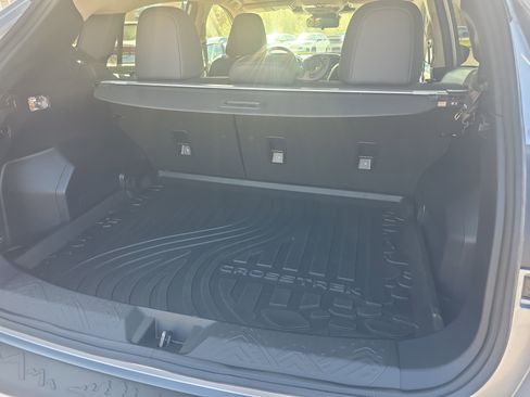 Used 2024 Subaru Crosstrek 2.5i Limited AWD/4WD image 16