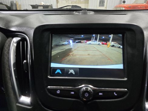 Used 2018 Chevrolet Malibu LT image 38