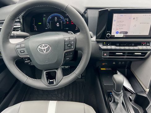 New 2026 Toyota Camry SE w/ Convenience Package image 11