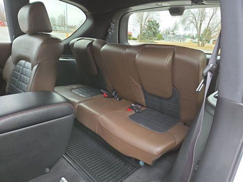 Used 2019 Nissan Armada Platinum image 34