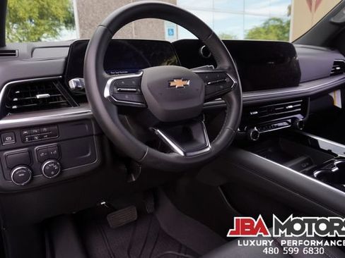 Used 2025 Chevrolet Suburban LT RWD image 80