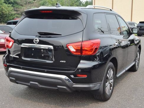 Used 2019 Nissan Pathfinder S AWD/4WD image 11