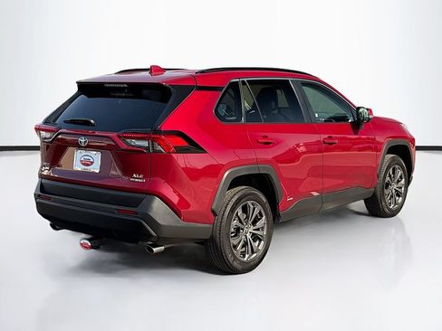 Certified 2023 Toyota RAV4 XLE Premium AWD/4WD image 5