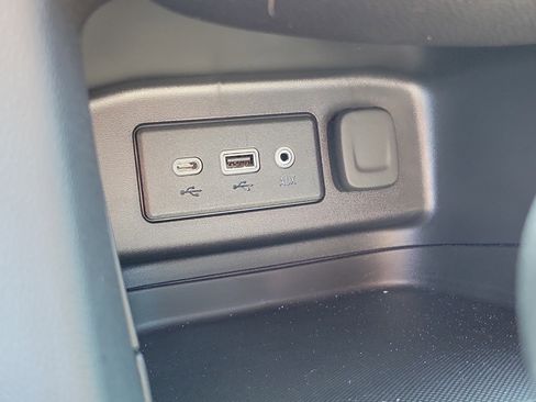 Used 2024 Chevrolet Equinox RS FWD image 25