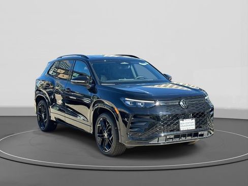 New 2026 Volkswagen Tiguan SE R-Line FWD image 1
