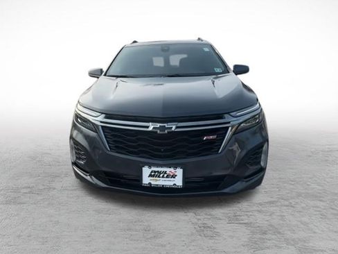 Used 2022 Chevrolet Equinox RS w/ Infotainment Package image 3