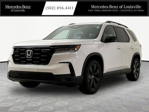 Used 2025 Honda Pilot Black Edition image 1