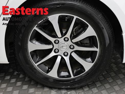 Used 2017 Acura TLX FWD image 32
