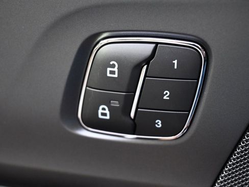 New 2026 Lincoln Nautilus Reserve image 24