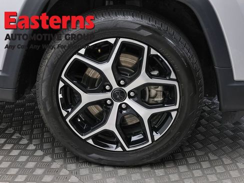 Used 2025 Jeep Compass Limited AWD/4WD image 31