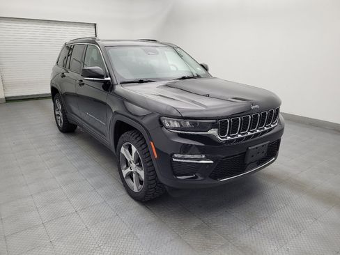 Used 2023 Jeep Grand Cherokee 4WD 4xe image 13