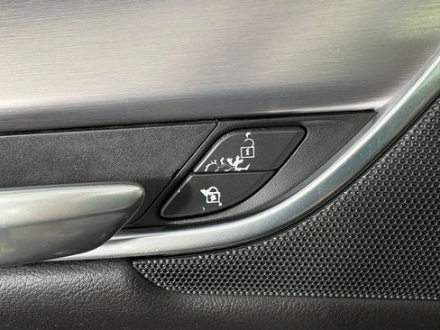 Used 2019 Cadillac XT5 Luxury FWD image 17