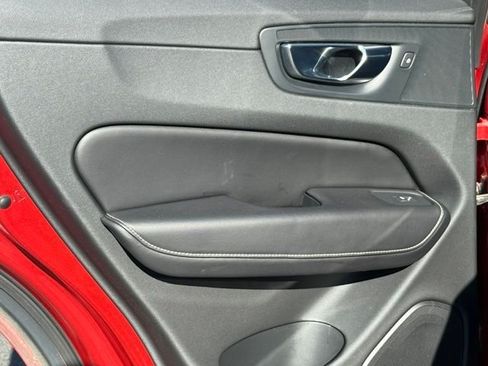 Used 2019 Volvo XC60 T6 R-Design AWD/4WD image 23