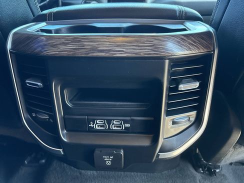Used 2020 RAM 1500 Laramie AWD/4WD image 32