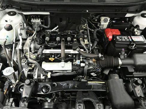 Used 2023 Nissan Kicks SR image 32