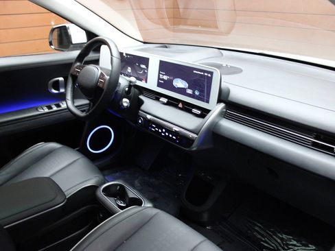 Used 2024 Hyundai Ioniq 5 Limited image 26