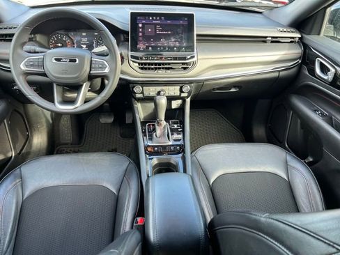 Used 2024 Jeep Compass Trailhawk image 17