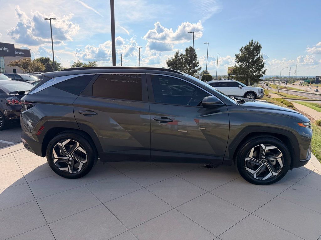 Used 2022 Hyundai Tucson SEL w/ Convenience + Premium Package FWD image 10