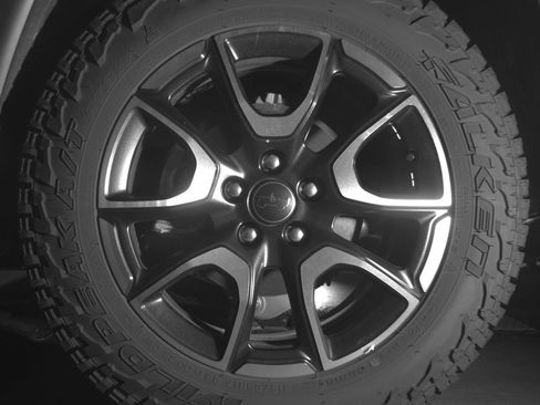 Used 2025 Jeep Compass Trailhawk image 14